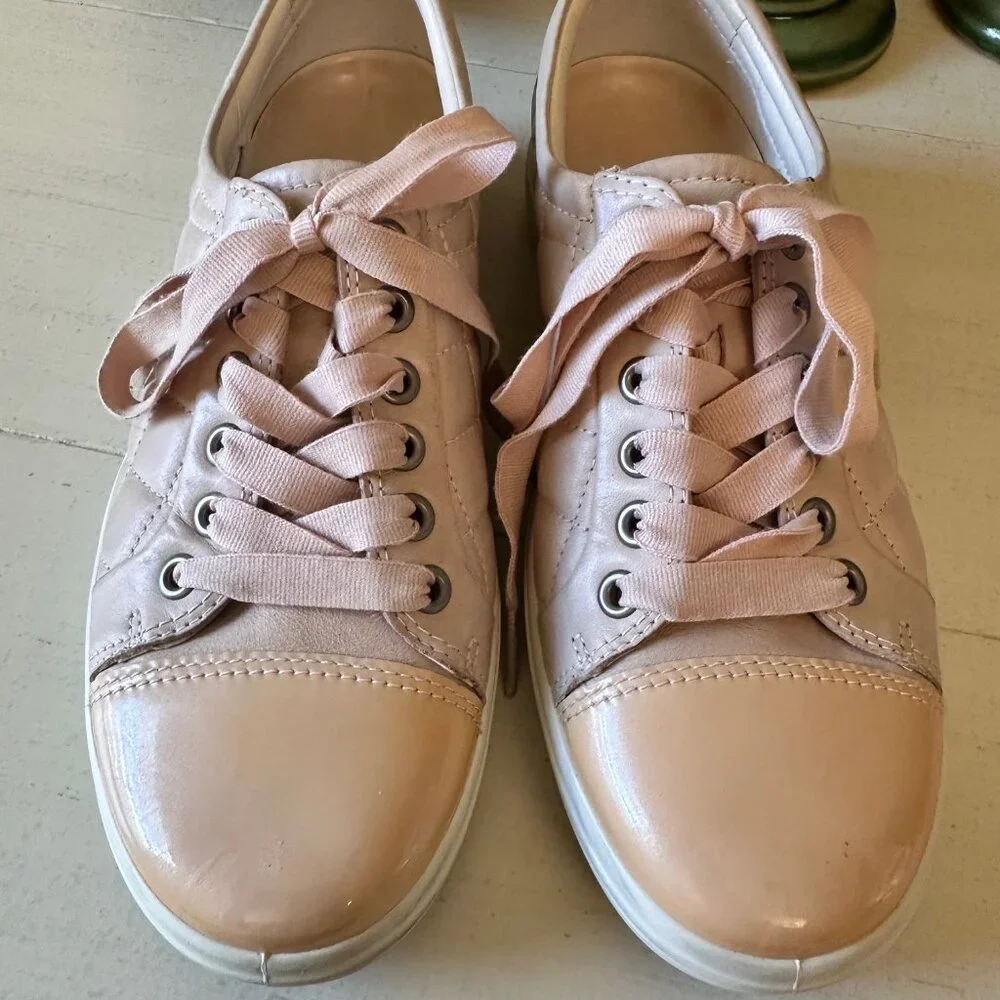 ECCO Blush Pink Quilted Sneakers-EUC